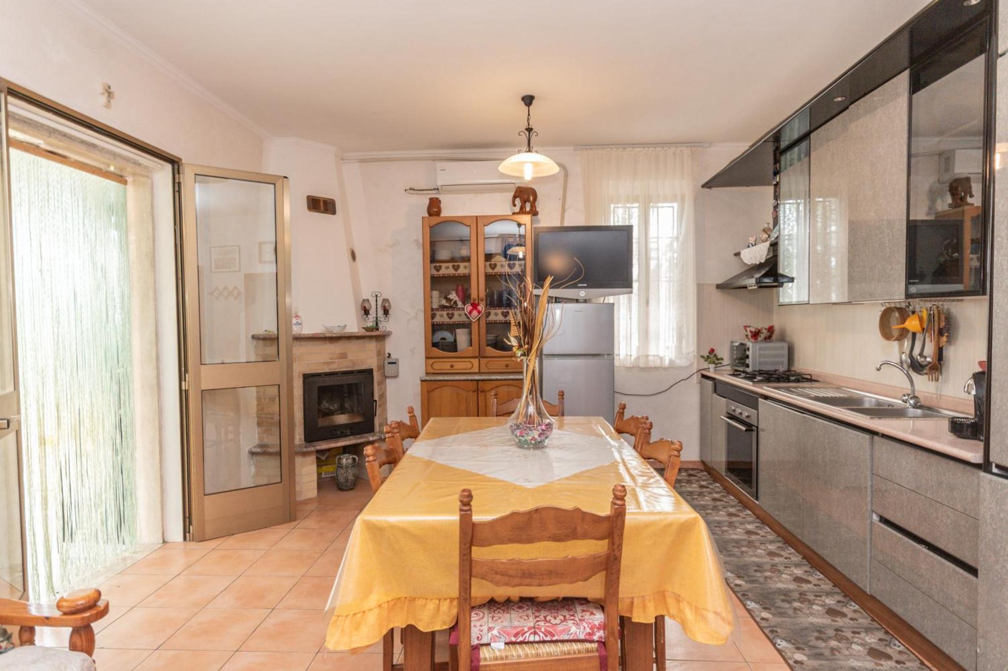 Macchia Verde Monte SantʼAngelo Екстериор снимка